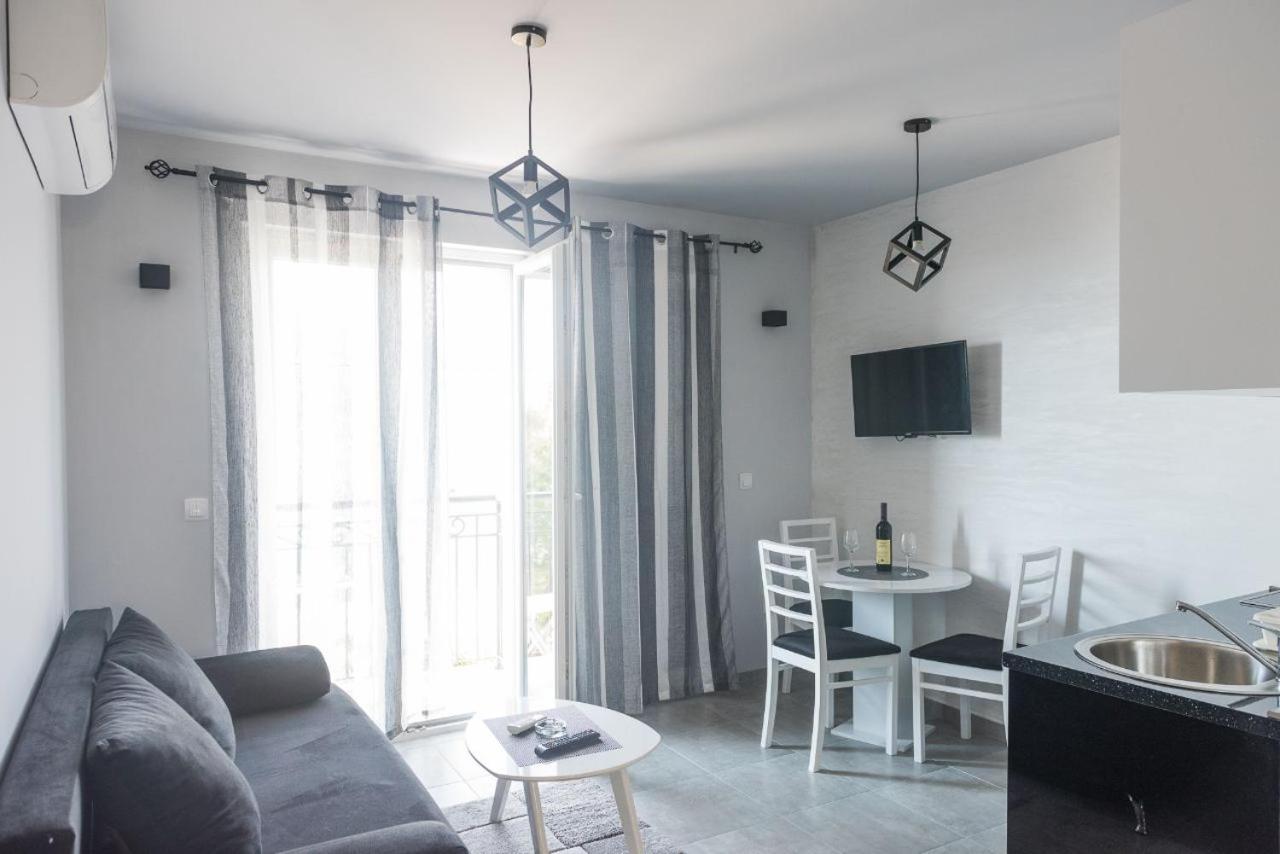" Tiamat " Apartmani Tivat Exterior foto