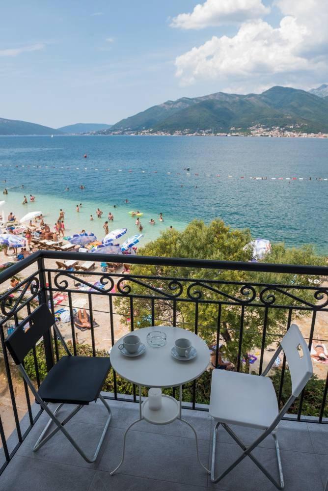 " Tiamat " Apartmani Tivat Exterior foto